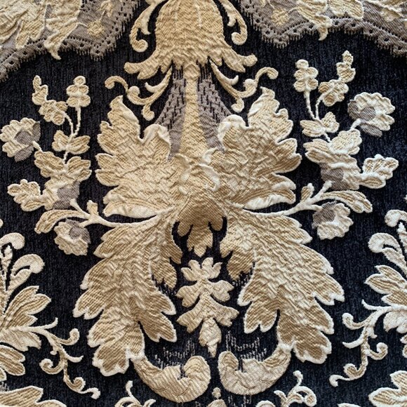 ROYAL VELVET 2  King Pillow Shams Gold Black Brocade Velvet  Excellent Condition - Picture 2 of 10